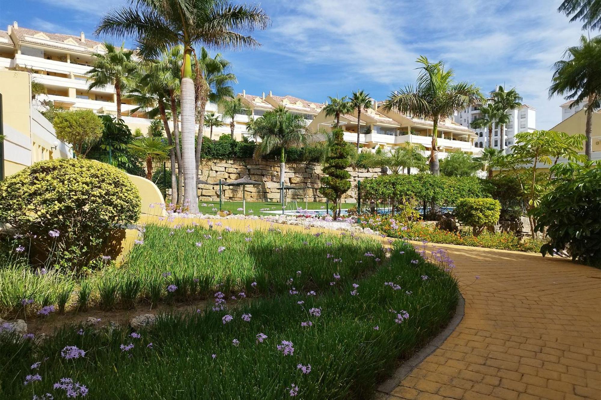 Puertosol 2 Lägenhet Estepona Exteriör bild