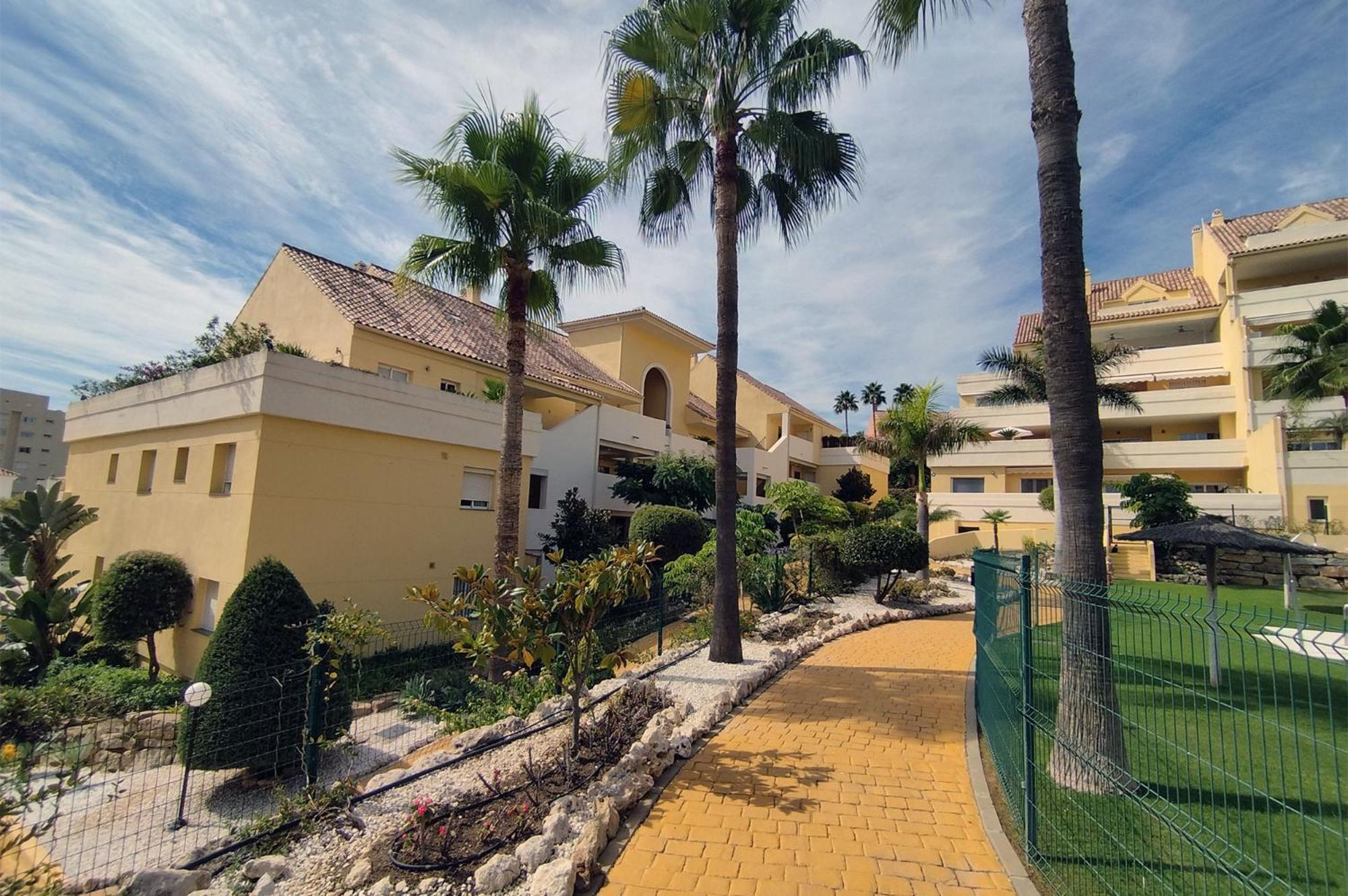 Puertosol 2 Lägenhet Estepona Exteriör bild