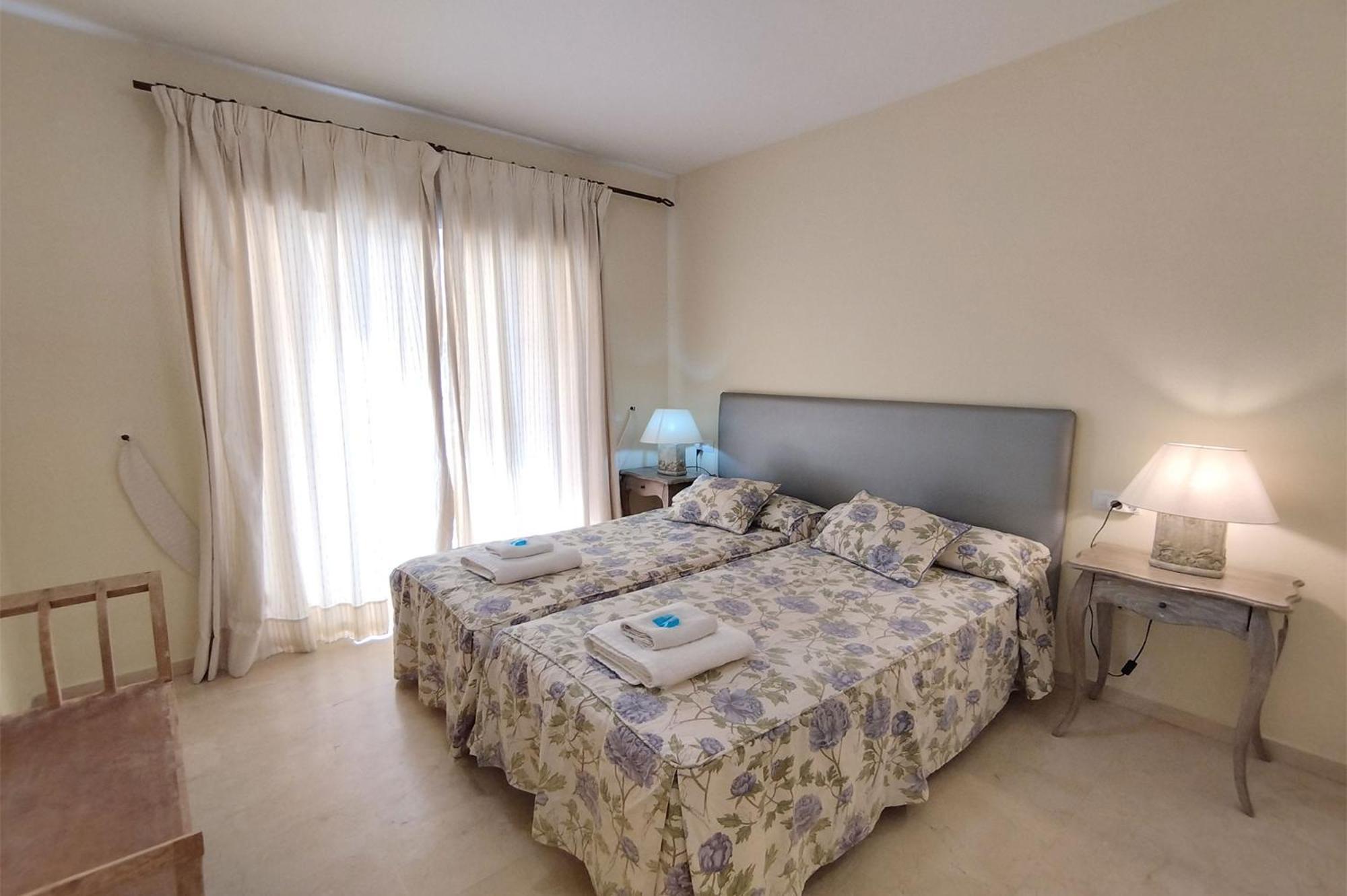 Puertosol 2 Lägenhet Estepona Exteriör bild